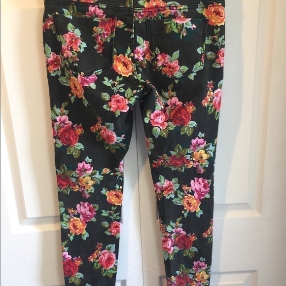 - Material Girl Floral Print on Black Denim Jeans - Picture 8 of 8